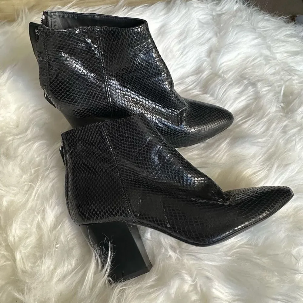 Zara basic collection black bootie, zippered back